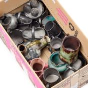 A GROUP OF 20TH CENTURY POTTERY