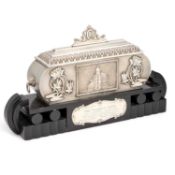 A LARGE 20TH CENTURY INDIAN SILVER CASKET