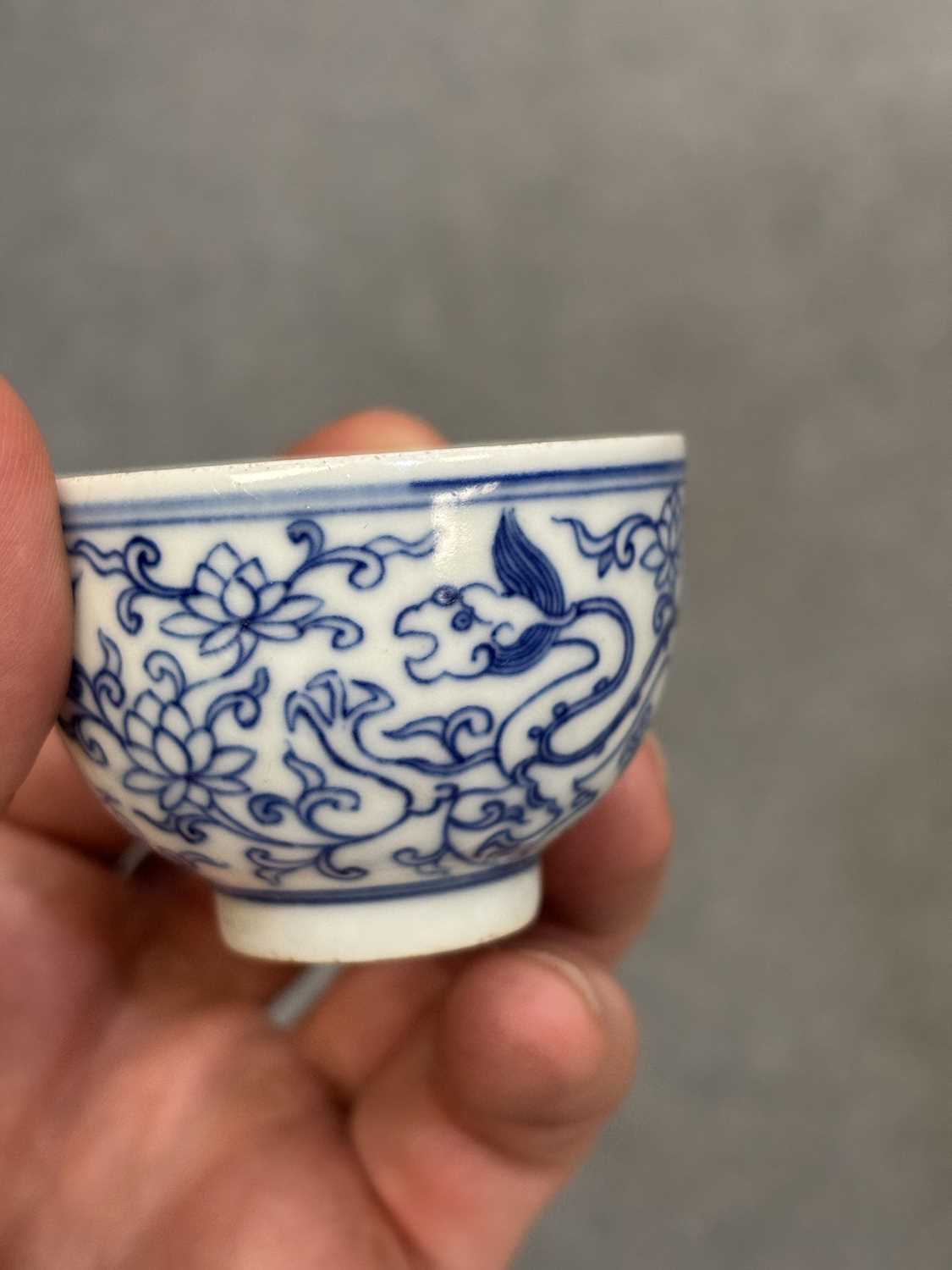THREE CHINESE BLUE AND WHITE PORCELAIN CUPS - Image 5 of 15