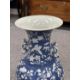 A LARGE PAIR OF CHINESE BLUE AND WHITE PORCELAIN VASES 19TH CENTURY - Image 9 of 10
