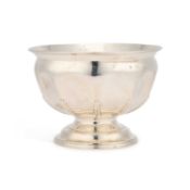 A LARGE EDWARDIAN SILVER BOWL