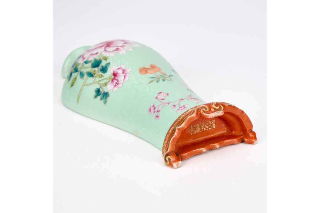 A CHINESE FAMILLE ROSE 'FLORAL' WALL VASE - Image 4 of 14