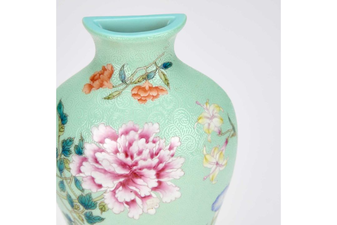 A CHINESE FAMILLE ROSE 'FLORAL' WALL VASE - Image 2 of 14