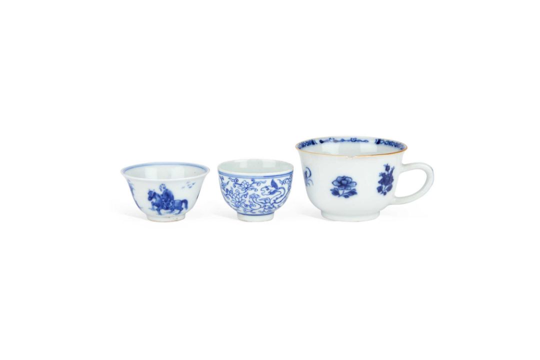 THREE CHINESE BLUE AND WHITE PORCELAIN CUPS - Image 1 of 15