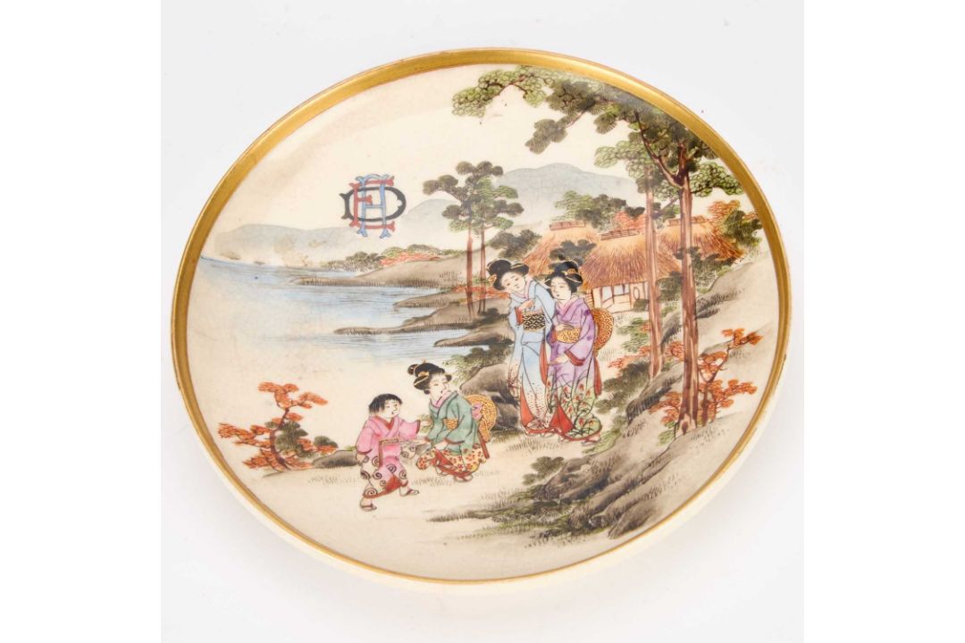 A JAPANESE SATSUMA CUP AND SAUCER CIRCA 1920 - Image 2 of 5