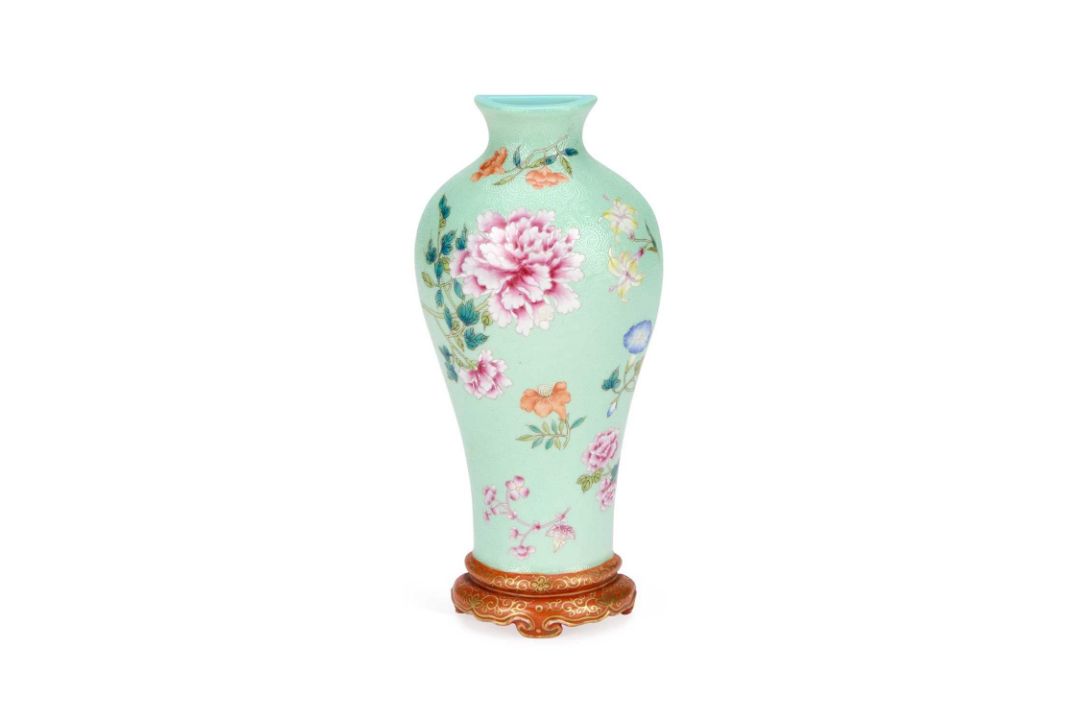 A CHINESE FAMILLE ROSE 'FLORAL' WALL VASE - Image 1 of 14