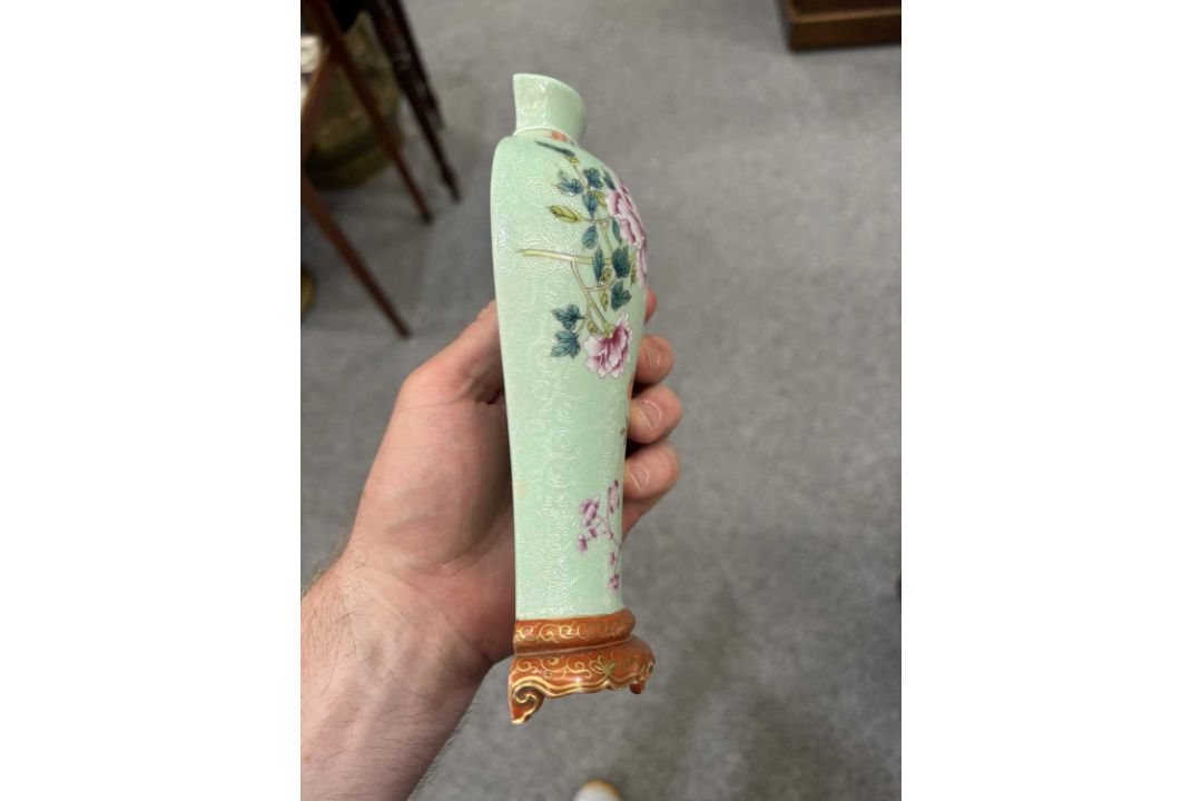 A CHINESE FAMILLE ROSE 'FLORAL' WALL VASE - Image 13 of 14