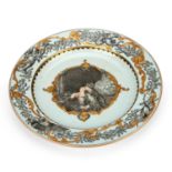 A CHINESE GRISAILLE-DECORATED PORCELAIN PLATE