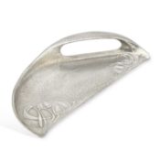 ARCHIBALD KNOX (1864-1933) FOR LIBERTY & CO A TUDRIC PEWTER CRUMB SCOOP