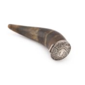 AN EARLY 19TH CENTURY SCOTTISH SILVER-MOUNTED HORN TABLE SNUFF