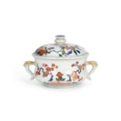 AN 18TH CENTURY CHINESE IMARI TWO-HANDLED BOWL AND COVER