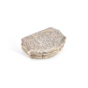 AN 18TH CENTURY FRENCH SILVER SNUFF BOX