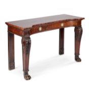A FINE EARLY 19TH CENTURY MAHOGANY SERVING TABLE