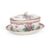 A CHINESE FAMILLE ROSE PORCELAIN BUTTER TUB, STAND AND COVER QING DYNASTY, 18TH CENTURY