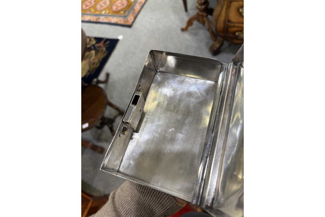A 19TH CENTURY GERMAN SILVER SUGAR BOX - Image 5 of 13