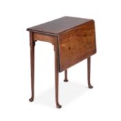 A SMALL 18TH CENTURY MAHOGANY SINGLE-FLAP GATELEG TABLE