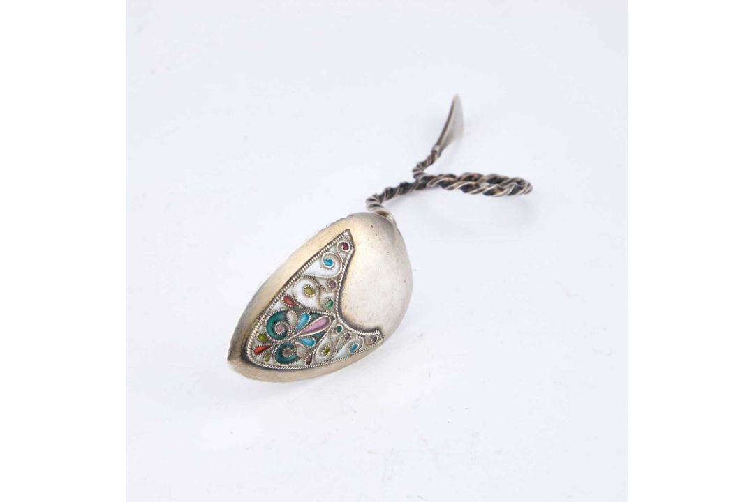 A NORWEGIAN SILVER AND PLIQUE-À-JOUR ENAMEL SPOON - Image 3 of 3