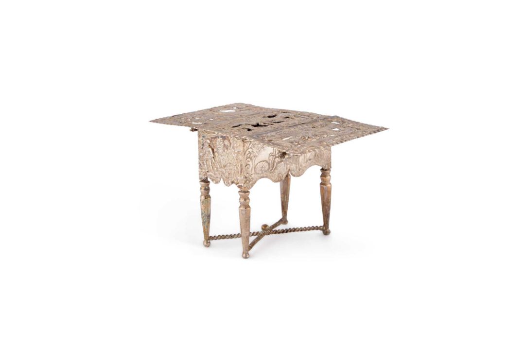A DUTCH SILVER MINIATURE TABLE - Image 1 of 4