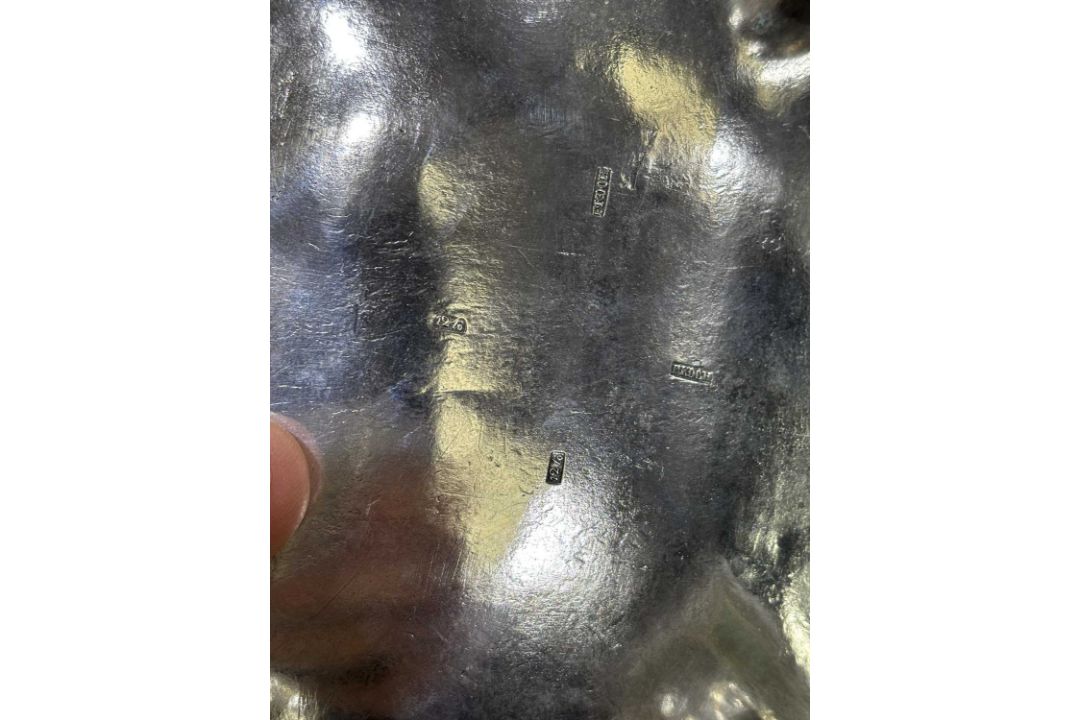 A 19TH CENTURY GERMAN SILVER SUGAR BOX - Image 10 of 13