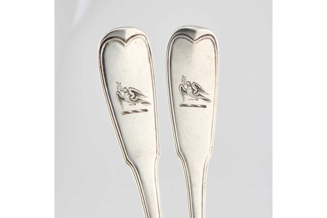 A PAIR OF 18TH CENTURY FRENCH SILVER GRAVY SPOONS - Image 2 of 3
