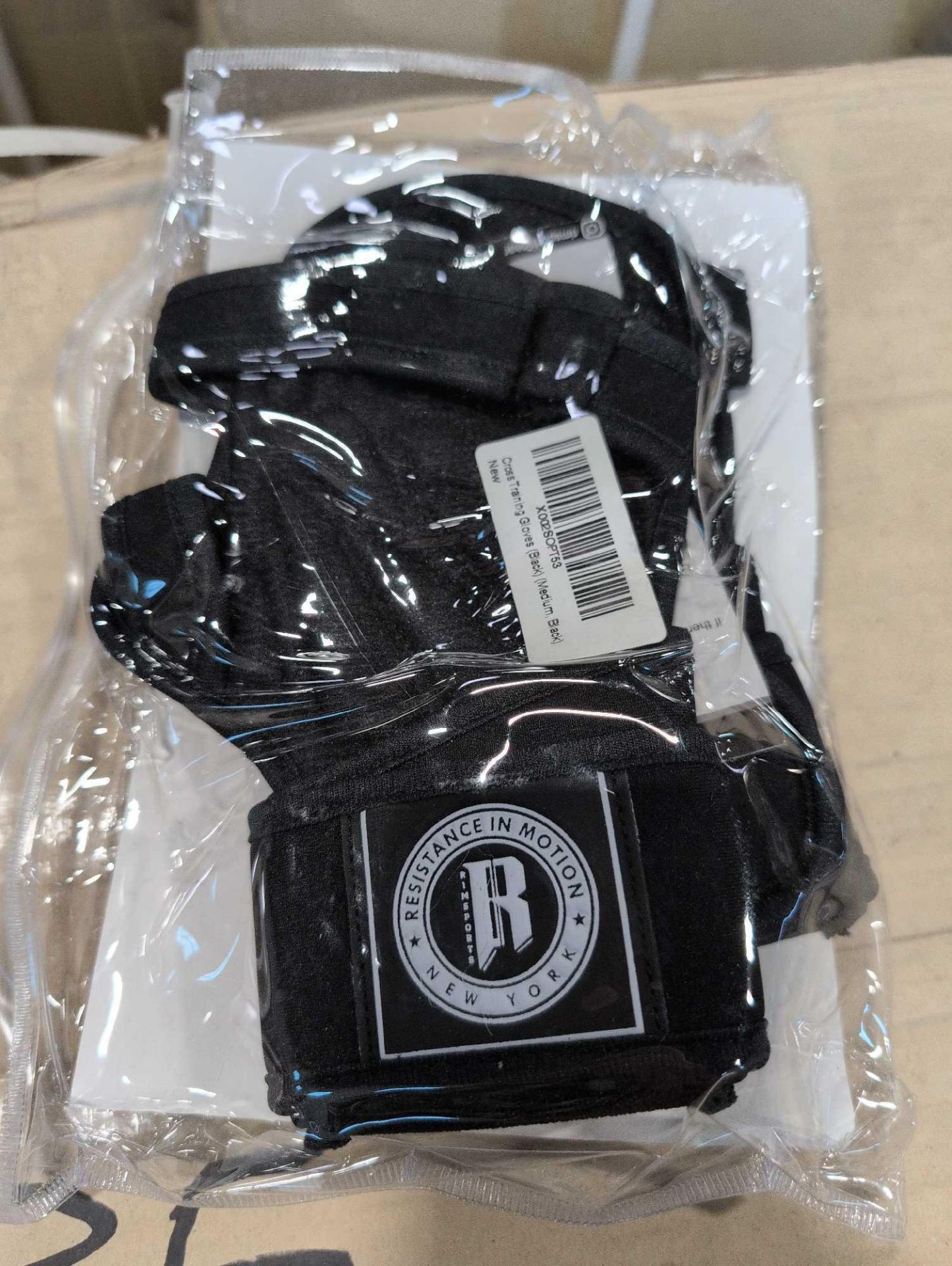 900 Pairs of Cross Training gloves