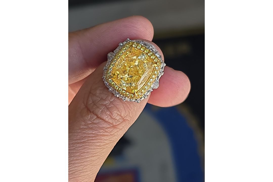 11.24 Carat Yellow Diamond Ring - Image 10 of 25