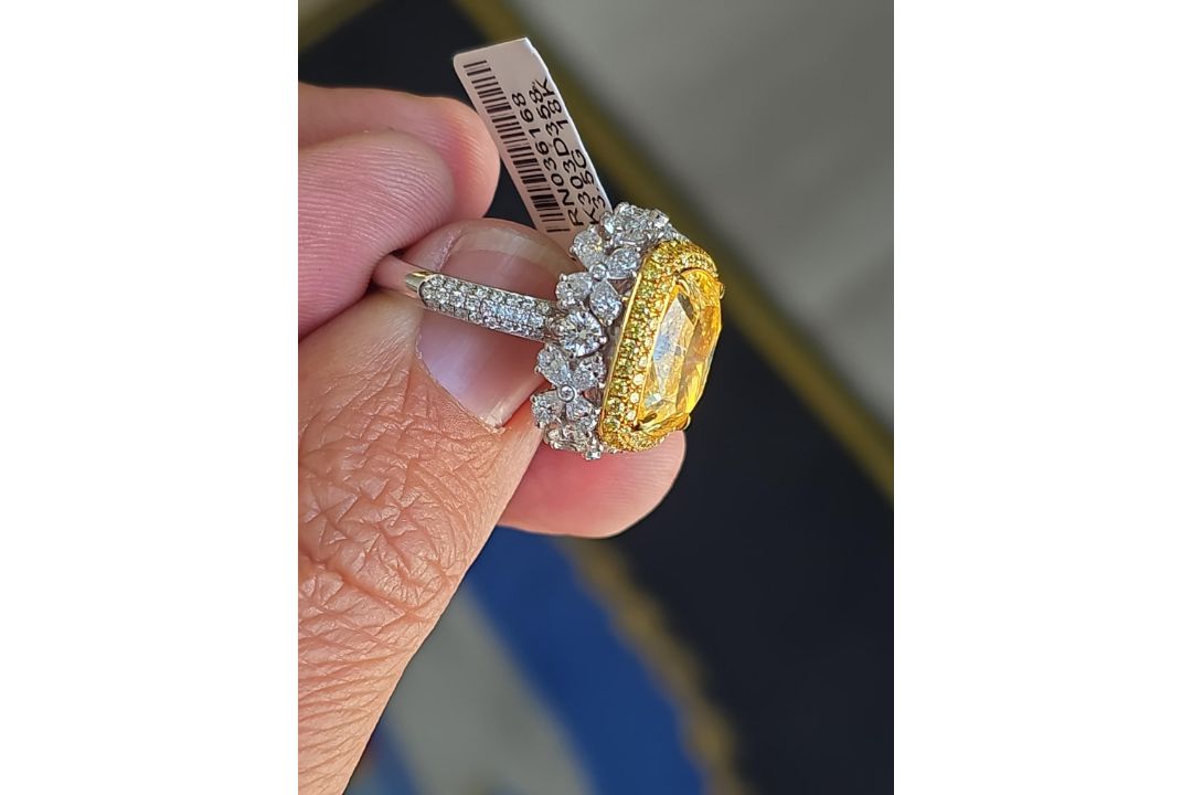 11.24 Carat Yellow Diamond Ring - Image 6 of 25