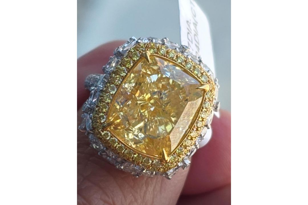 11.24 Carat Yellow Diamond Ring - Image 7 of 25