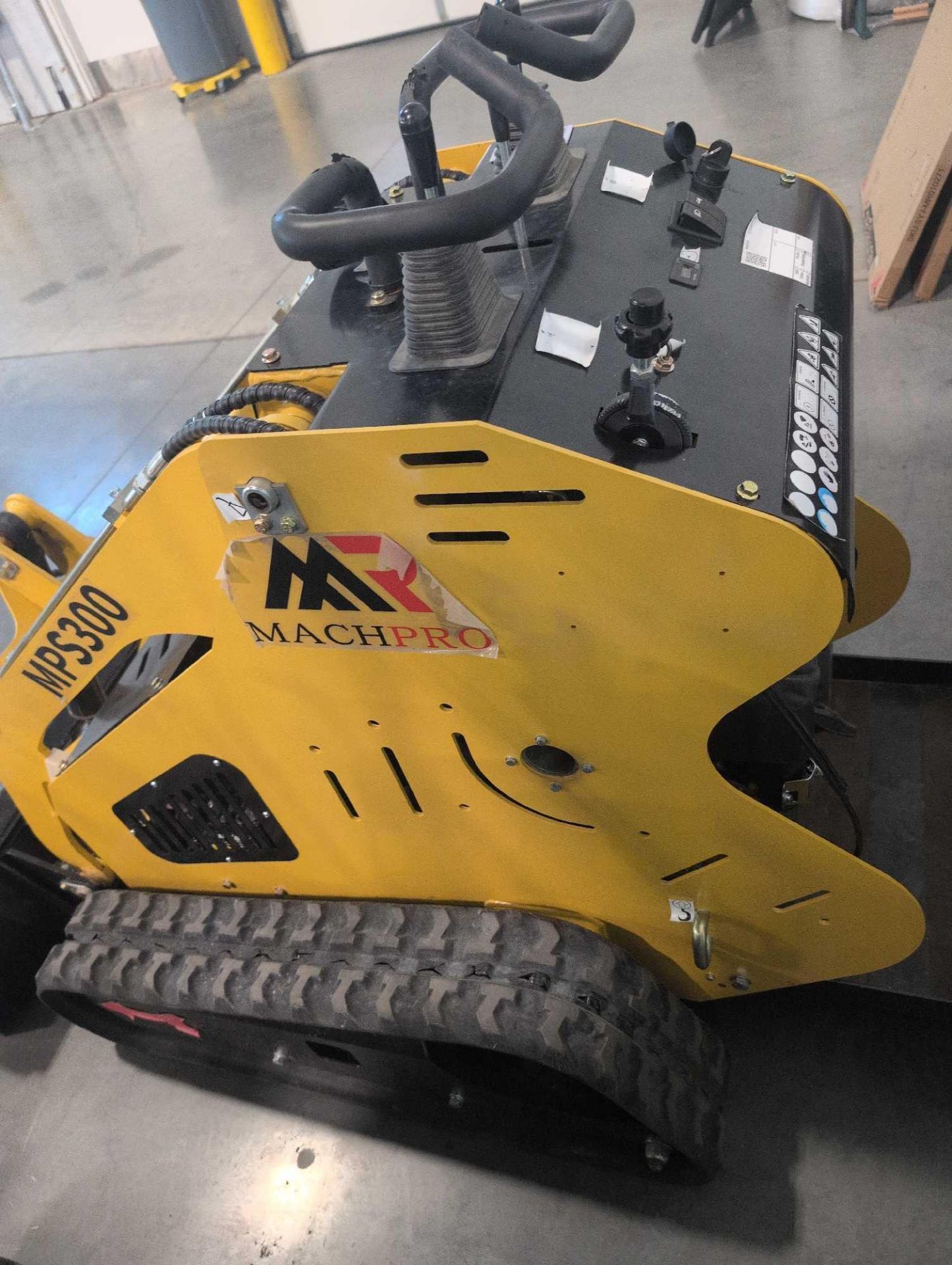 2024 Mach Pro MPS300 Skid Steer, 4.9 running hrs - Image 5 of 9