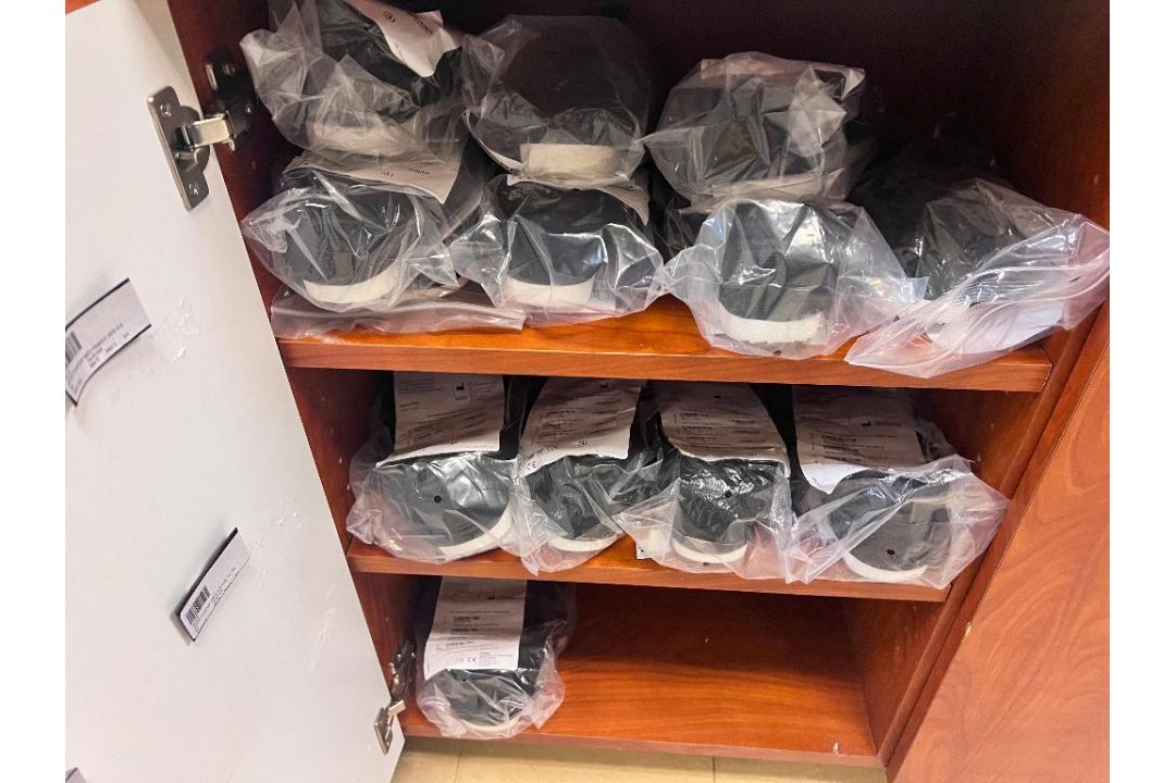 Contents of Cabinet (both sides) - Image 6 of 10