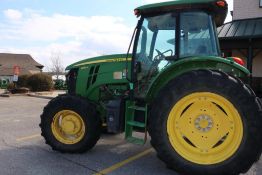 2017 John Deere 6105E