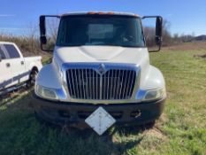 2003 International 4300 Flatbed Truck w/ Liftgate - Inoperable - 7.6L DT466 Diesel Engine