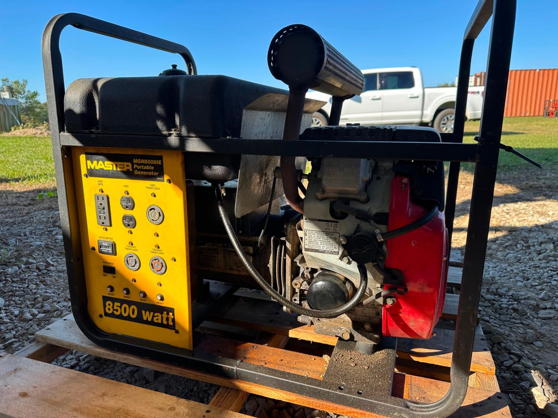 Master MGH8500IE 8,500-Watt Generator Electric Start, 18HP Honda Engine