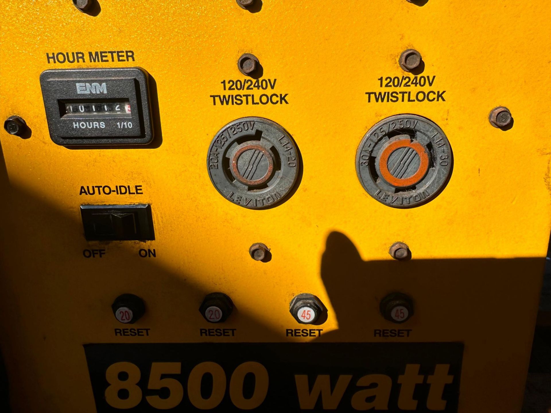 Master MGH8500IE 8,500-Watt Generator Electric Start, 18HP Honda Engine - Image 12 of 16