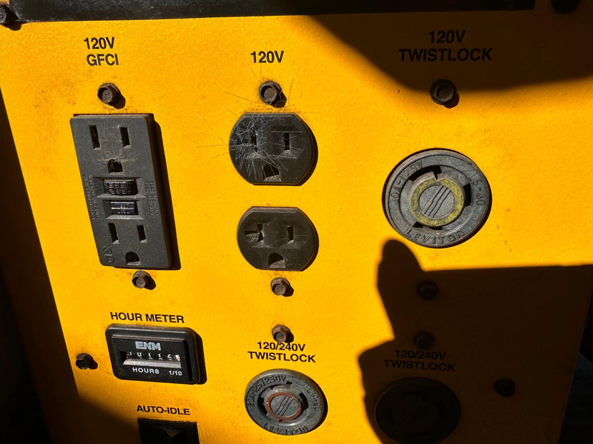 Master MGH8500IE 8,500-Watt Generator Electric Start, 18HP Honda Engine - Image 11 of 16