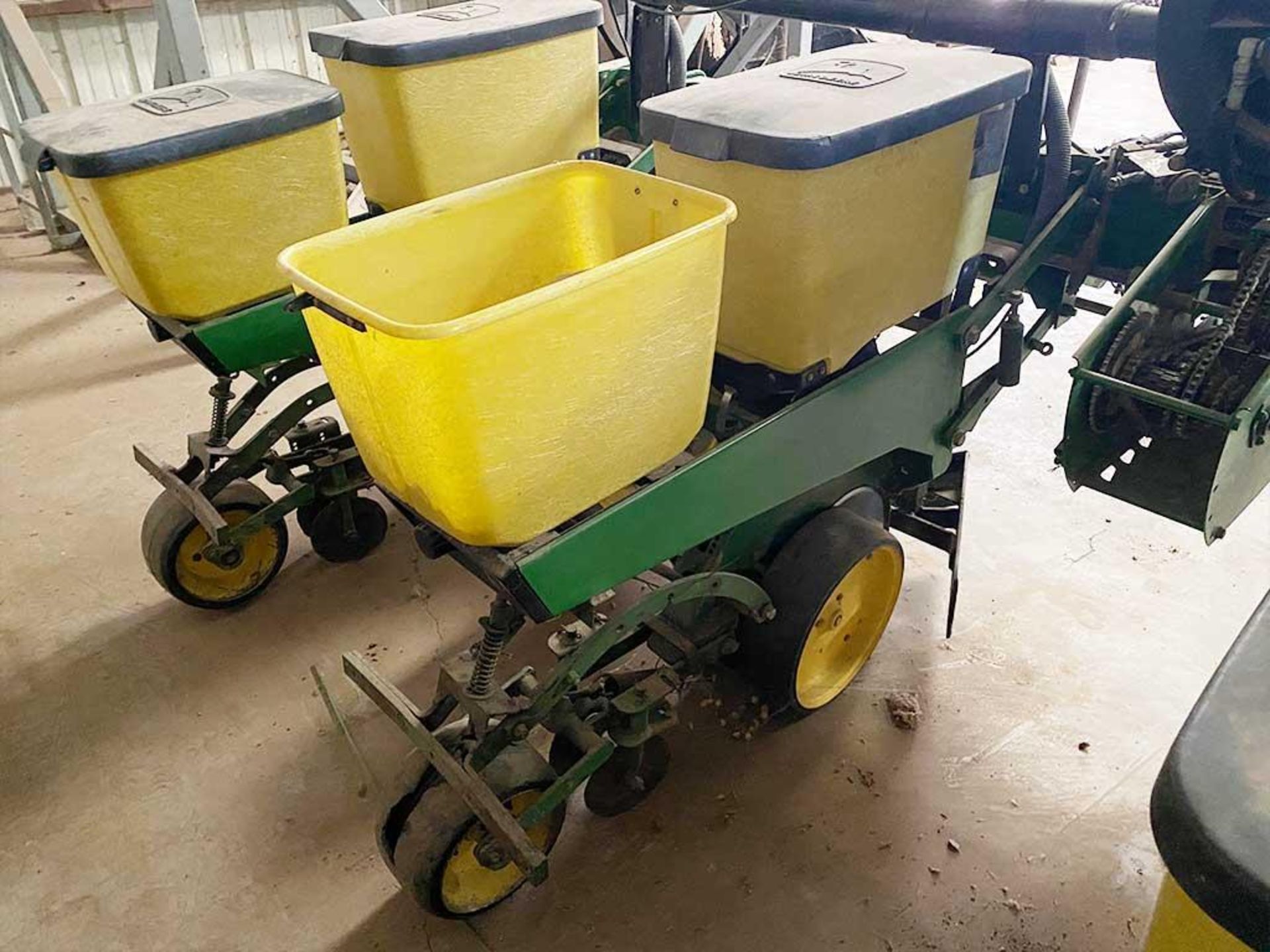 John Deere 7300 MaxEmerge 2 4-Row Planter Adjustable Row Spacing - Image 14 of 17
