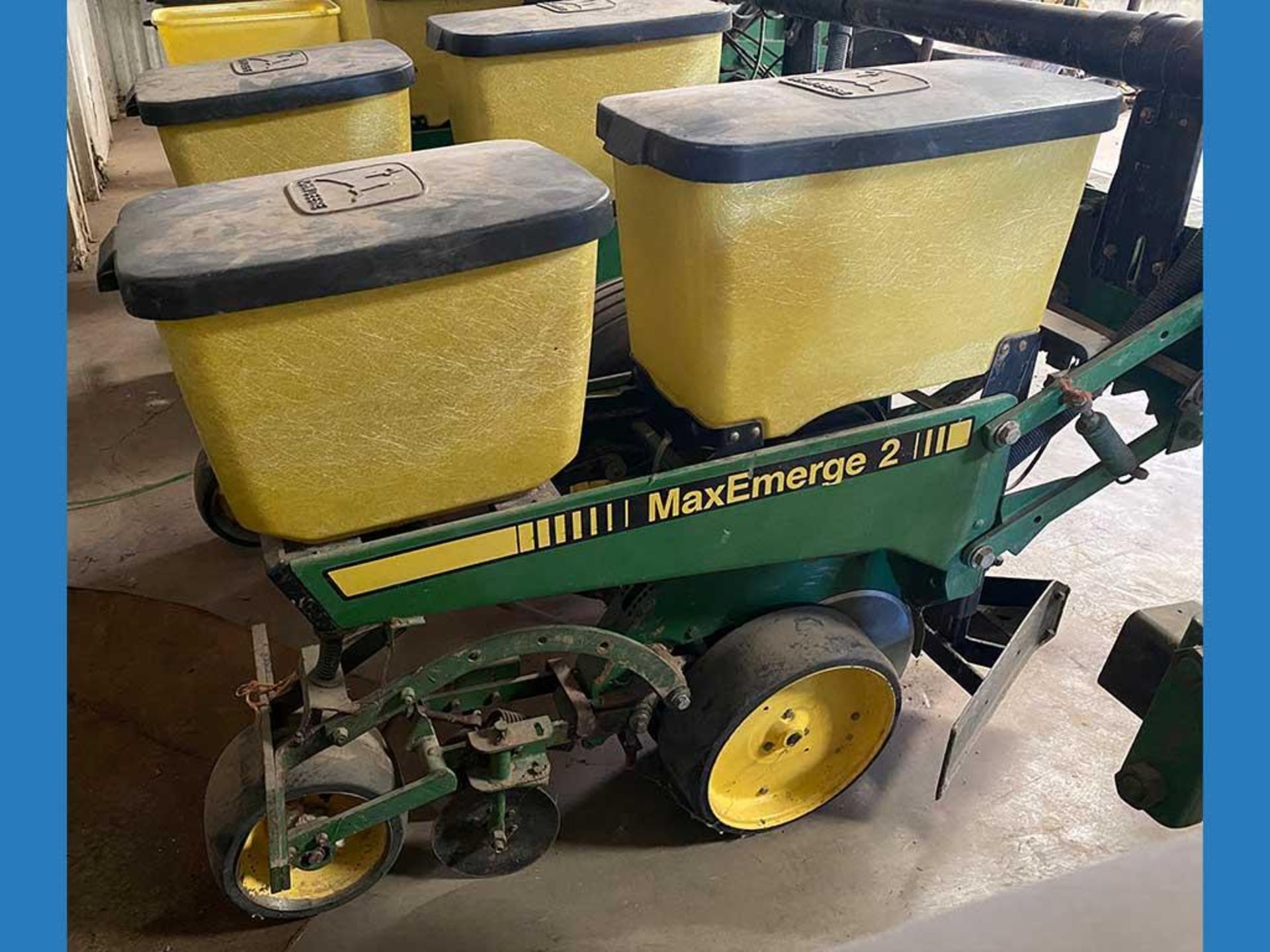 John Deere 7300 MaxEmerge 2 4-Row Planter Adjustable Row Spacing - Image 9 of 17