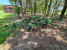 John Deere 752 4-Star Hay Tedder - Reliable Ground-Driven Tedding Machine