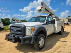 2014 Ford F550 4x4 Bucket Truck with Versalift SST40 - 45FT Working Height
