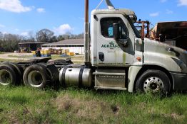 2012 Freightliner Cascadia - Class 8, 6x4, Detroit DD13