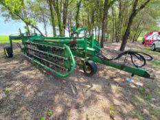 John Deere 700 Hydraulic Hay Rake - Durable Side Delivery Rake for Efficient Windrowing