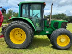 2004 John Deere 6220