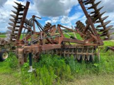 International 490 24ft Disc