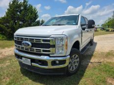2024 Ford F-350 Super Duty XLT FX4 - Like-New, Loaded, Only 780 Miles