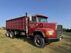 1995 Ford L8000 Grain Truck GARAGE KEPT