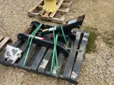 2023 NEW HOLLAND HYDRAULIC THUMB FOR B95D TLB WITH STANDARD STICK