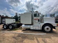 1992 Peterbilt 377 Sleeper Cab