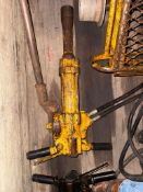 Hydraulic spike driver