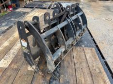 Mini Skid 48in Root Rake Grapple Attachment