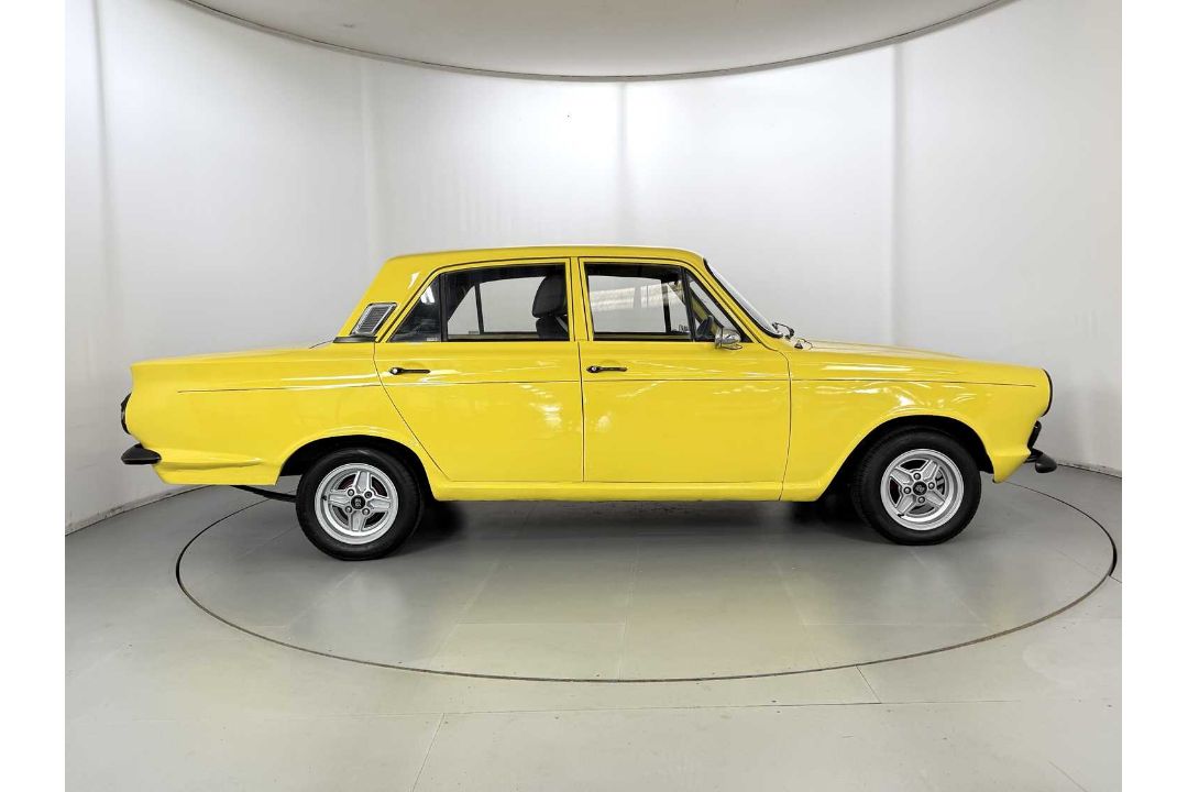 1966 Ford Cortina - NO RESERVE 3 Litre V6 Engine  - Image 11 of 32